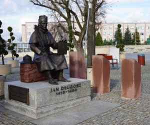 To jedno z najpiękniejszych miast w woj. śląskim. Leży w dawnej Małopolsce i zachwyca zabytkową łaźnią