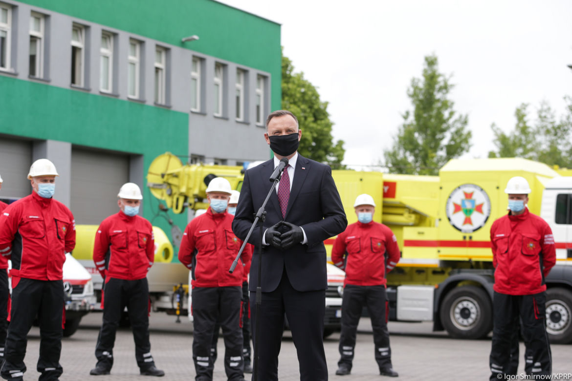 Wybory 2020. Prezydent Andrzej Duda w Bytomiu. Odwiedził ratowników górniczych [ZDJĘCIA]