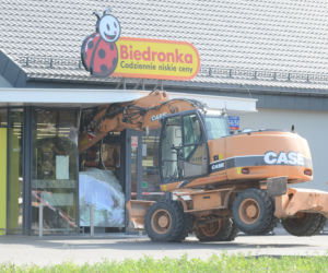Koparka w Biedronce