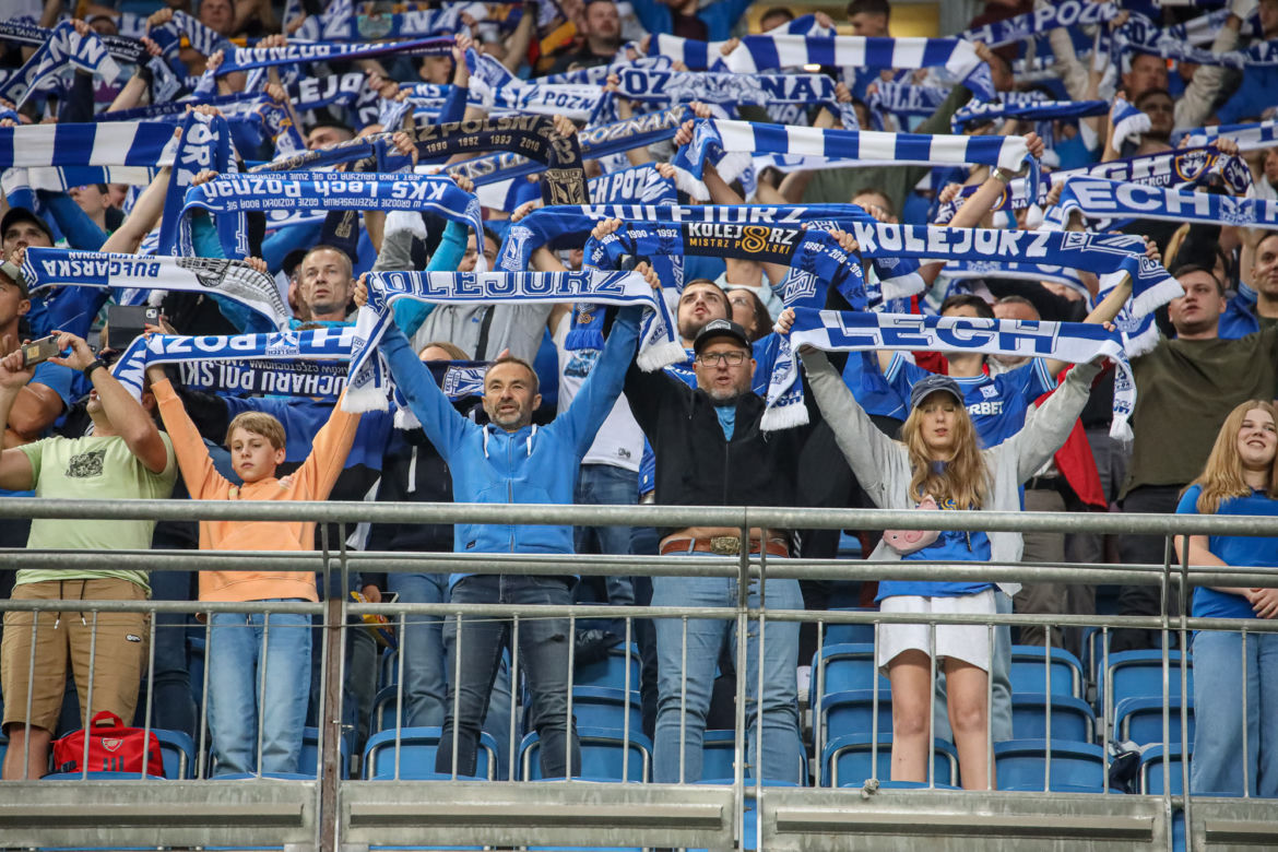 Tłumy kibiców na meczu Lech - Żalgiris