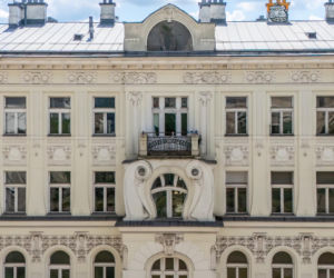 Południowa pierzeja Alej Jerozolimskich w centrum Warszawy