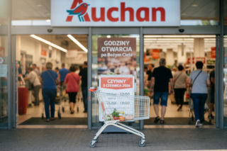 Czy Auchan jest otwarty 5 czerwca 2026? Godziny otwarcia Auchan po Bożym Ciele