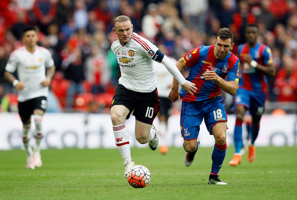 Piłkarze Manchesteru City i Manchesteru United