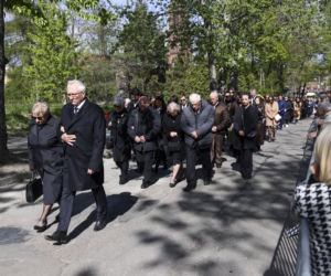 Poświęcił im swoją kampanię wyborczą. Przyszły na pogrzeb Łukasza Litewki. Oczy od razu się zaszkliły