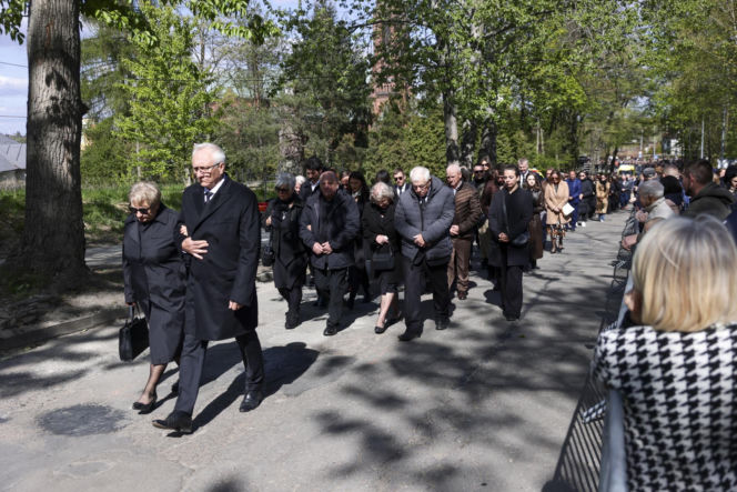Poświęcił im swoją kampanię wyborczą. Przyszły na pogrzeb Łukasza Litewki. Oczy od razu się zaszkliły