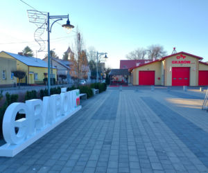 To jedno z najciekawszych miast w województwie łódzkim. W PRL-u stało się polską stolicą cebuli