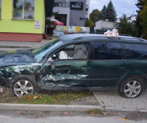 Poważny wypadek drogowy w Szczebrzeszynie. Nietrzeźwy kierowca Opla wymusił pierwszeństwo