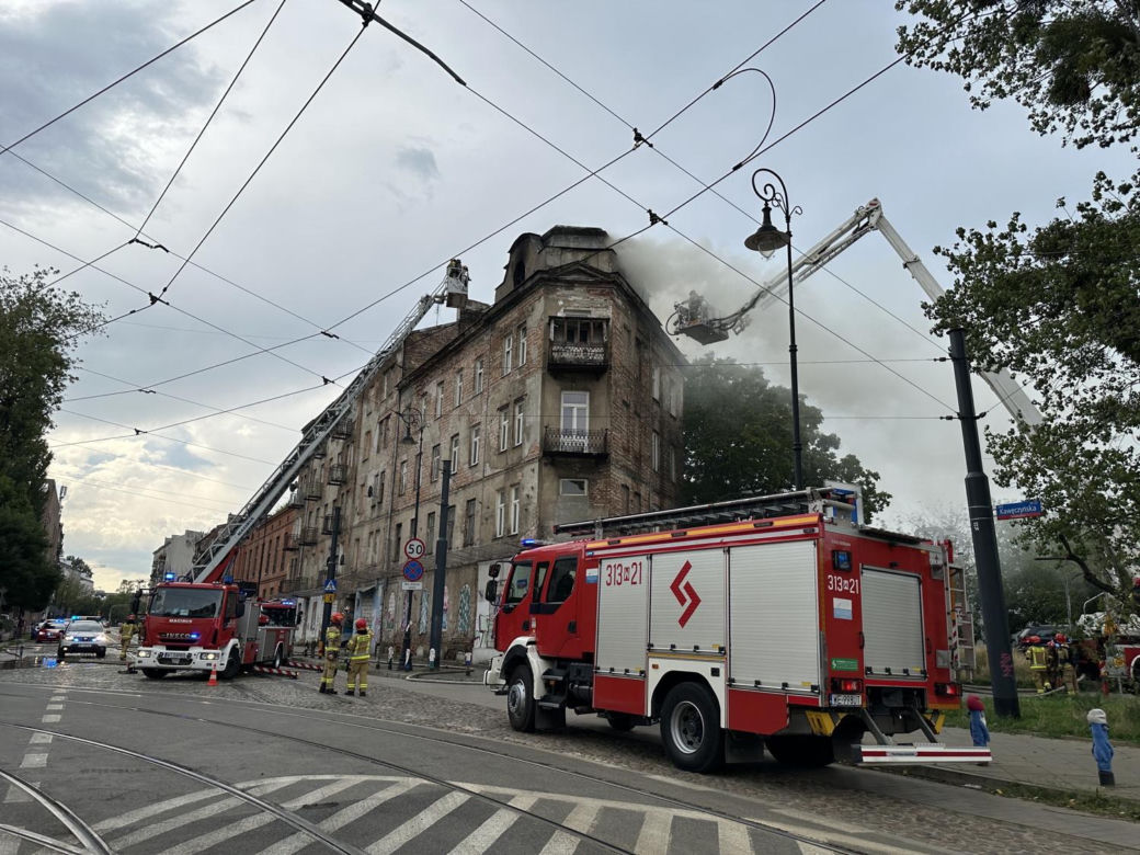 Wielki pożar na Pradze-Północ. Kłęby czarnego dymu nad Warszawą