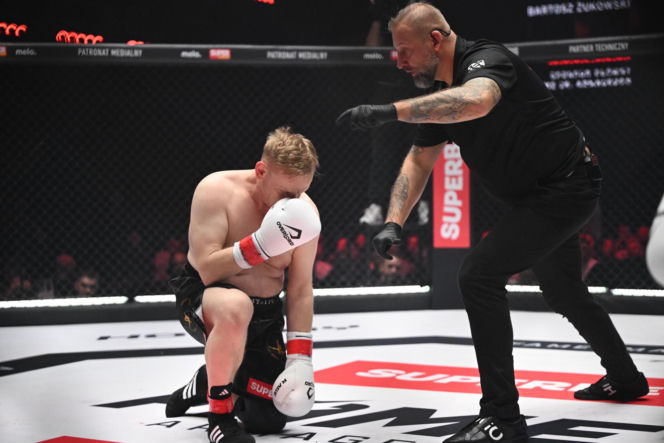 Bartosz Żukowski vel. Waldek Kiepski przegrał na gali Fame