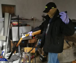 WIELKA AKCJA CBŚP. Gangsterzy zatrzymani za posiadanie i handel bronią