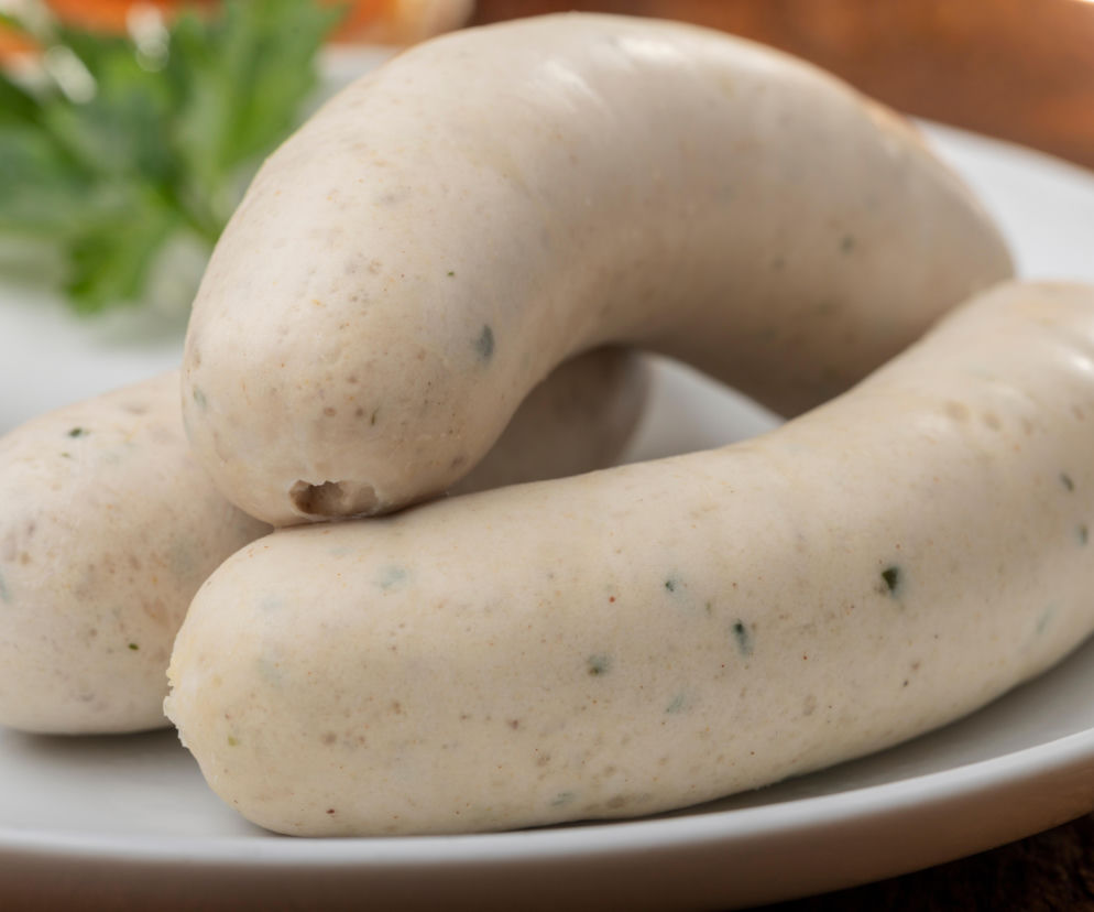 Biała kiełbasa w sosie chrzanowym – aromatyczny świąteczny obiad