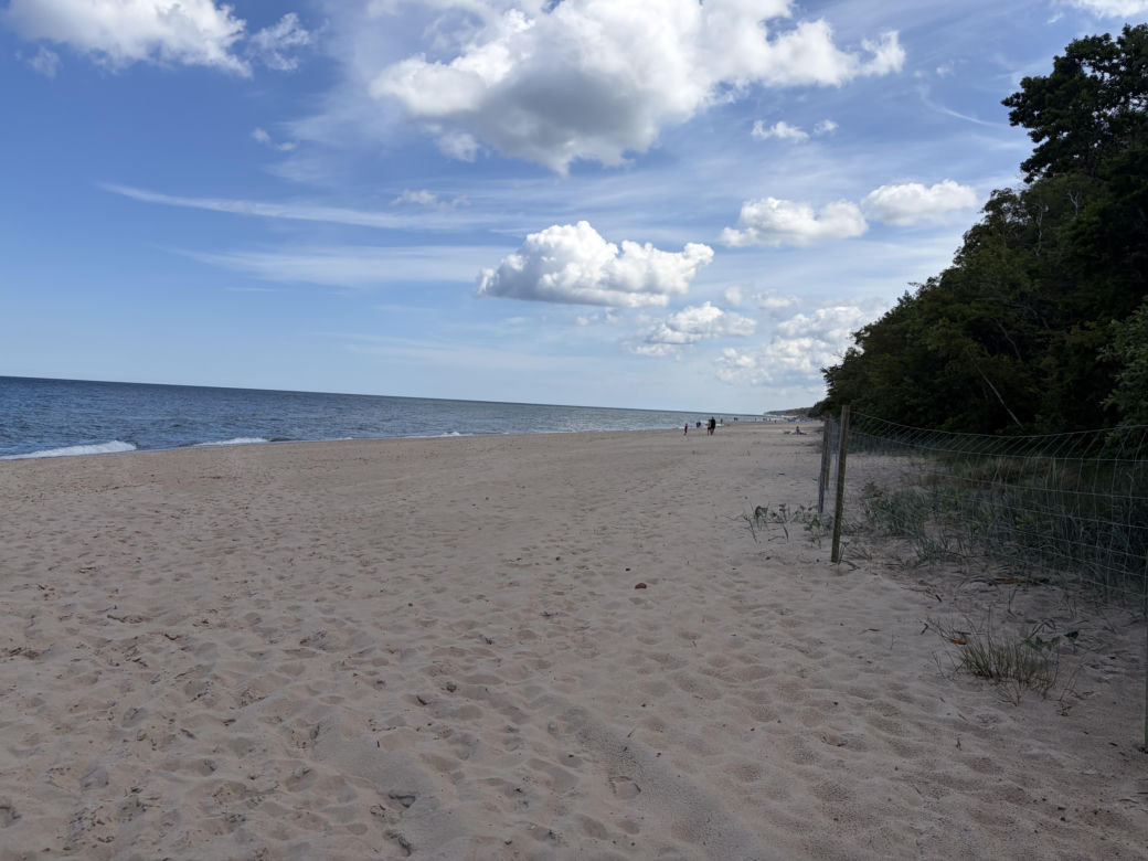 Zejście na plażę hotel Gołębiewski Pobierowo [ZDJĘCIA]