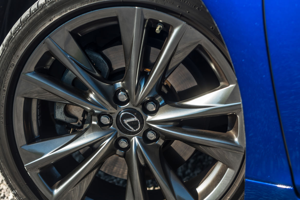 Lexus ES300h F Sport