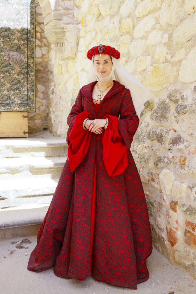 Baby boom w polskim show-biznesie. Gwiazda seriali TVP pokazała ciążowe krągłości