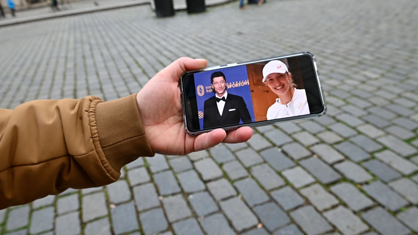 Lewandowski czy Świątek? Wyjątkowa sonda na ulicach Pragi