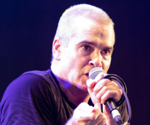 Henry Rollins sprowadził Davida Bowiego na ziemię?  Za kulisami jesteś tylko mleczarzem