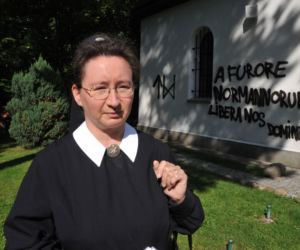 Sataniści sprofanowali sanktuarium na Górze Chełmskiej