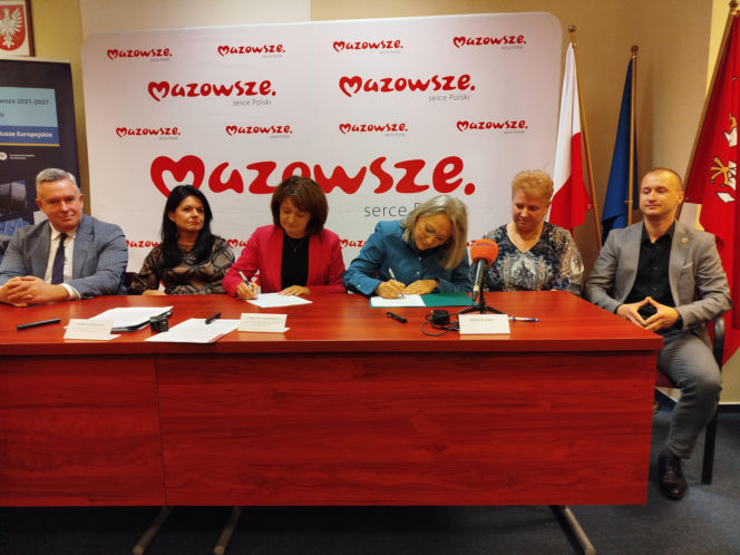 Umowy na dotacje unijne dla czterech lokalnych inwestycji w subregionie siedleckim i powiecie mińskim zostały już podpisane!