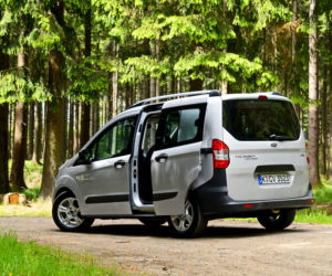 Ford Transit Courier 2014