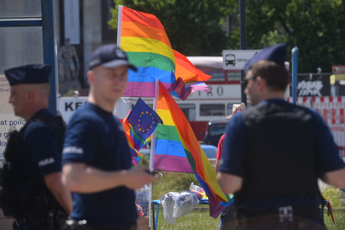 Zobaczcie pozostałe zdjęcia z Parady Równości - przesuń z prawej do lewej, by przejść dalej
