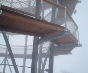 Najwyższa darmowa wieża widokowa w Polsce. Ma 38 metrów i widoki jak z bajki