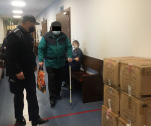 Przed śmiercią z rąk męża uratowała ją narzuta