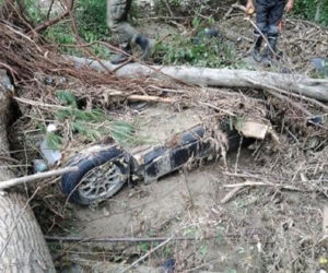 Niezwykłe znalezisko saperów. Sprzątali po powodzi w gm. Bircza i znaleźli samochód [ZDJĘCIA]