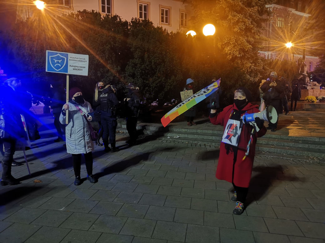 Polskie Babcie protetsują w Warszawie
