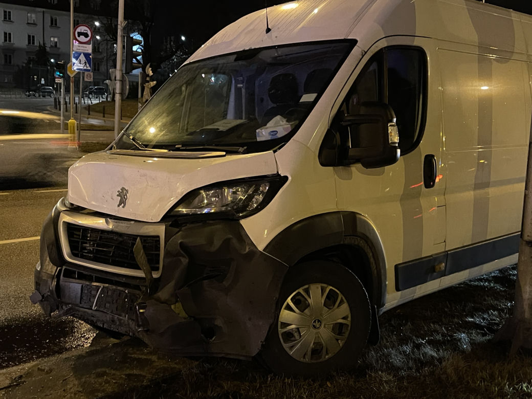 Kolizja z udziałem limuzyny SOP w Warszawie