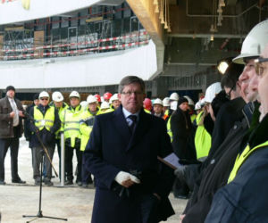 Minister Giersz na Stadionie Narodowym.jpg