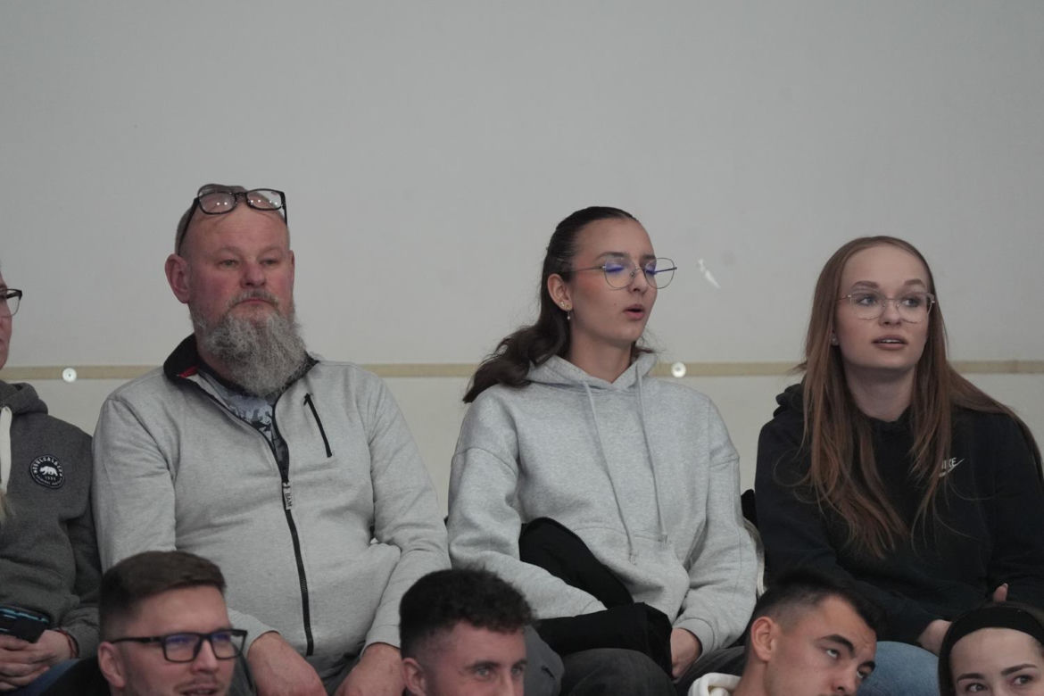 Halowe Mistrzostwa Polski 2025 w Arenie Toruń. Zdjęcia kibiców z trybun i sportowców