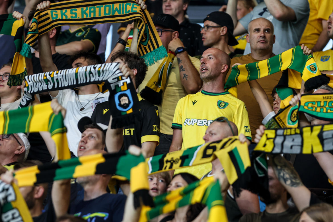Zdjęcia kibiców z meczu GKS Katowice - MSK Żilina