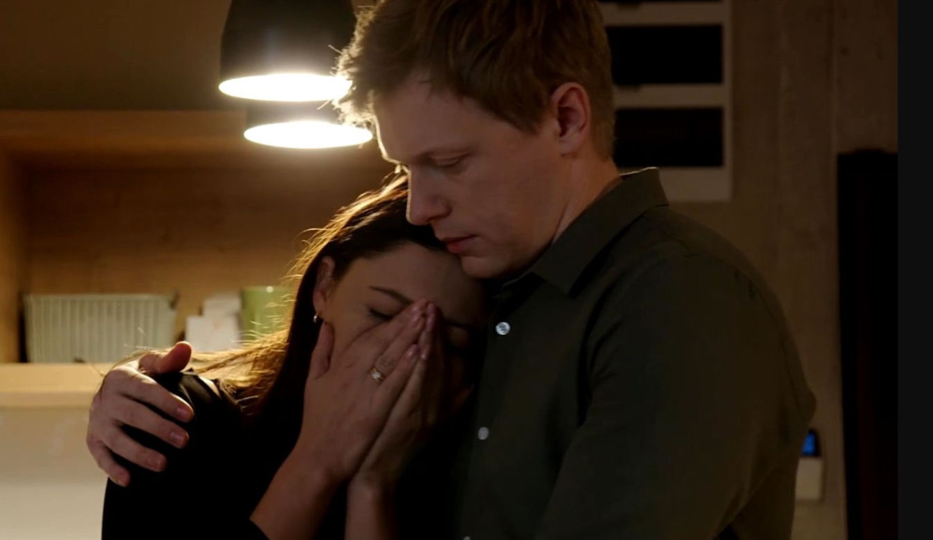 M jak miłość, odcinek 1725: Radek prześpi się z Izą z litości?! Takiej żenady jeszcze u Chodakowskich nie było - ZDJĘCIA, WIDEO