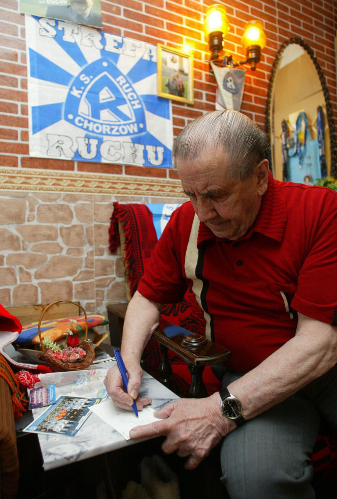 Łącznik: widowisko o Gerardzie Cieśliku