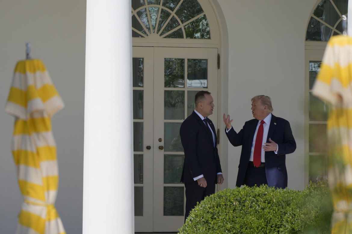 Trump i Nawrocki zamienili kilka słów w cztery oczy