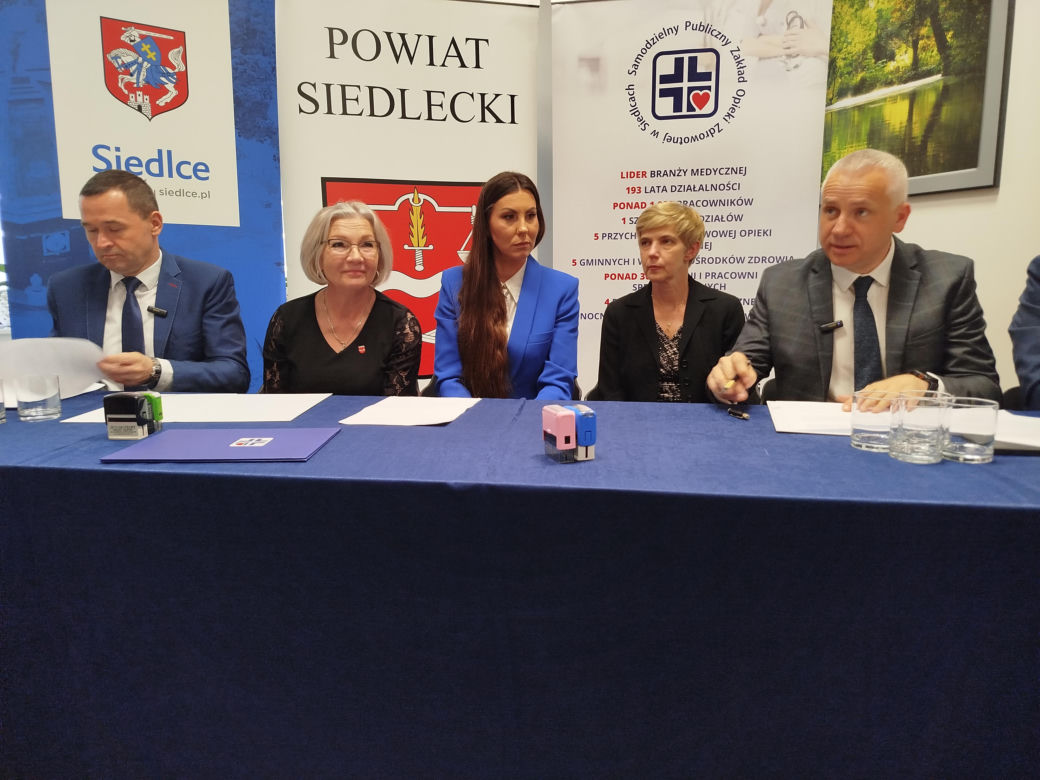 Umowa na przekazanie dotacji na zakup nowego sprzętu dla Szpitala Miejskiego w Siedlcach została podpisana 28 kwietnia