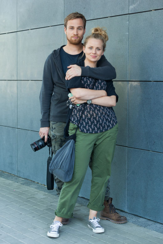 Singielka, Elka (Paulina Chruściel), Tomasz (Mateusz Janicki)