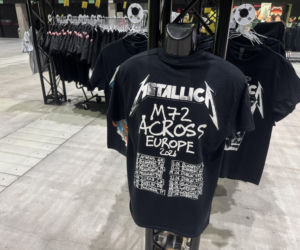 Gadżety w oficjalnym sklepie Metalliki w Katowicach