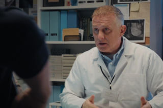 M jak miłość odc. 1927. Artur Rogowski (Robert Moskwa), Tadeusz (Bartłomiej Nowosielski)