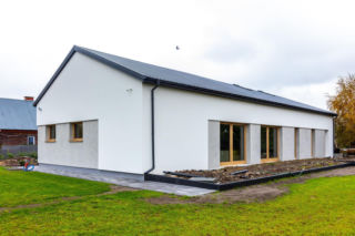 Ile kosztuje dach dwuspadowy? Cena robocizny i pokrycia dachu 