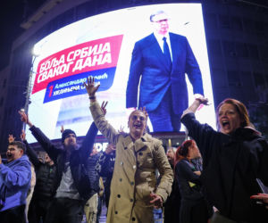 Głosowanie zakończone, ale emocje nie opadają. W Serbii policja szykuje się na demonstracje