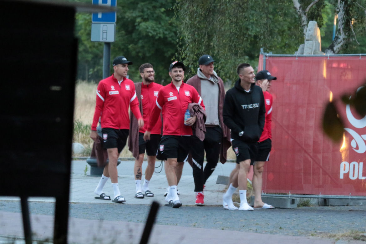 Reprezentanci Polski poszli po porażce na plażę