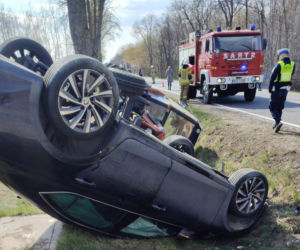 3 promile, sądowe zakazy, cofnięte uprawnienia. A kierowca ciągnika i tak ruszył w drogę!