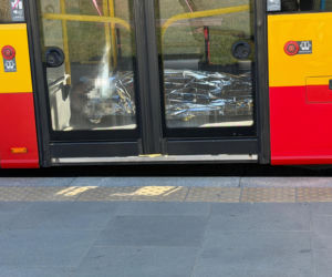 Pasażerowie jechali autobusem z martwym mężczyzną