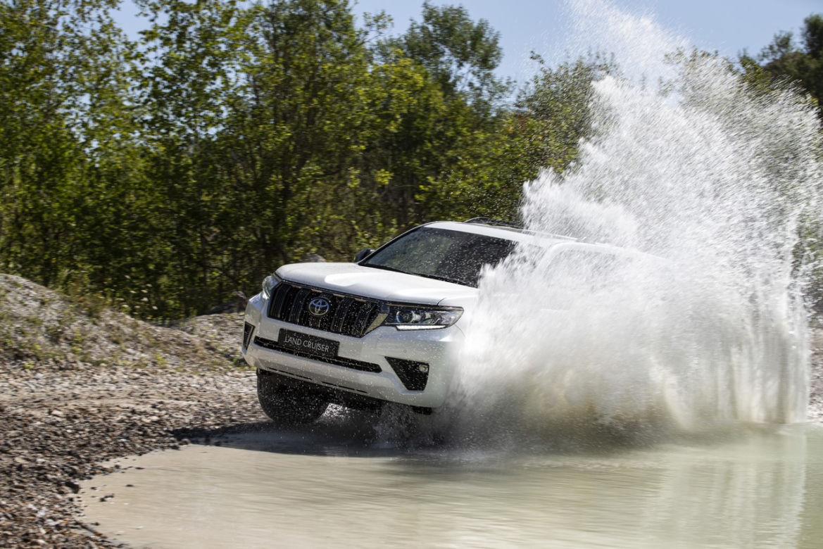 2020 Toyota Land Cruiser 