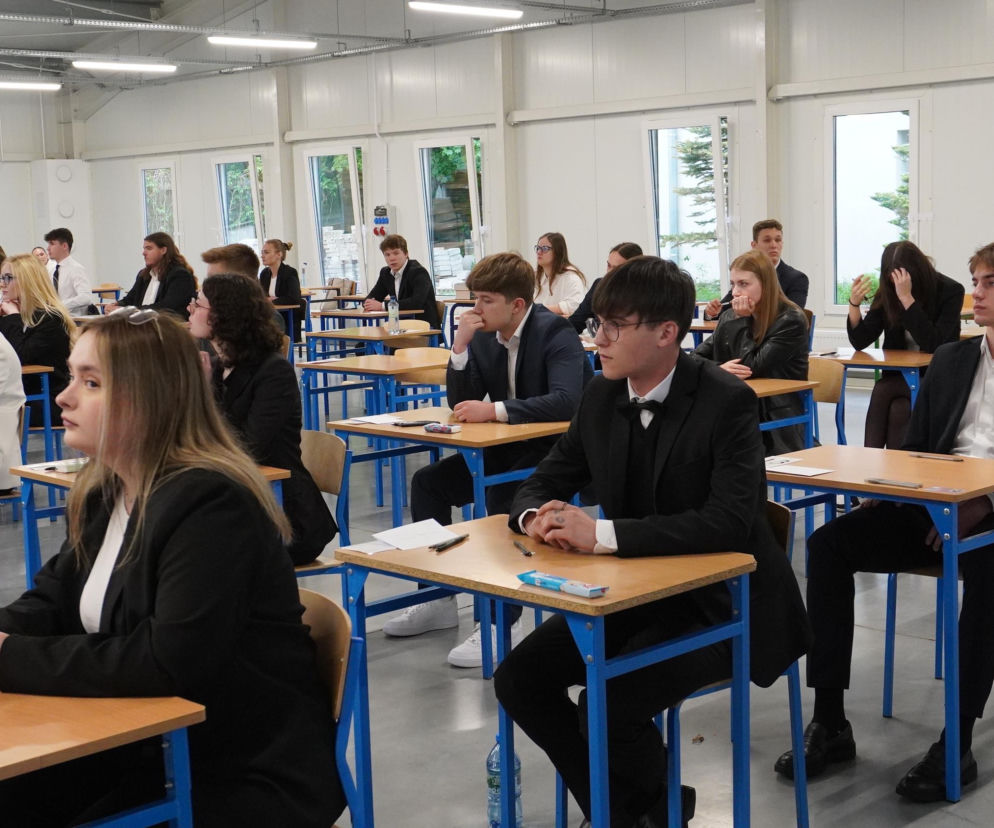 Matura 2024 z języka polskiego. Uczniowie CKZiU Budowlanki w Zielonej Górze przed egzaminem dojrzałości 