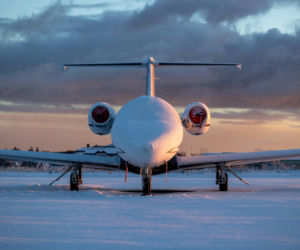 Zima paraliżuje Europę. Tysiące pasażerów uwięzionych na lotniskach, odwołane loty i chaos