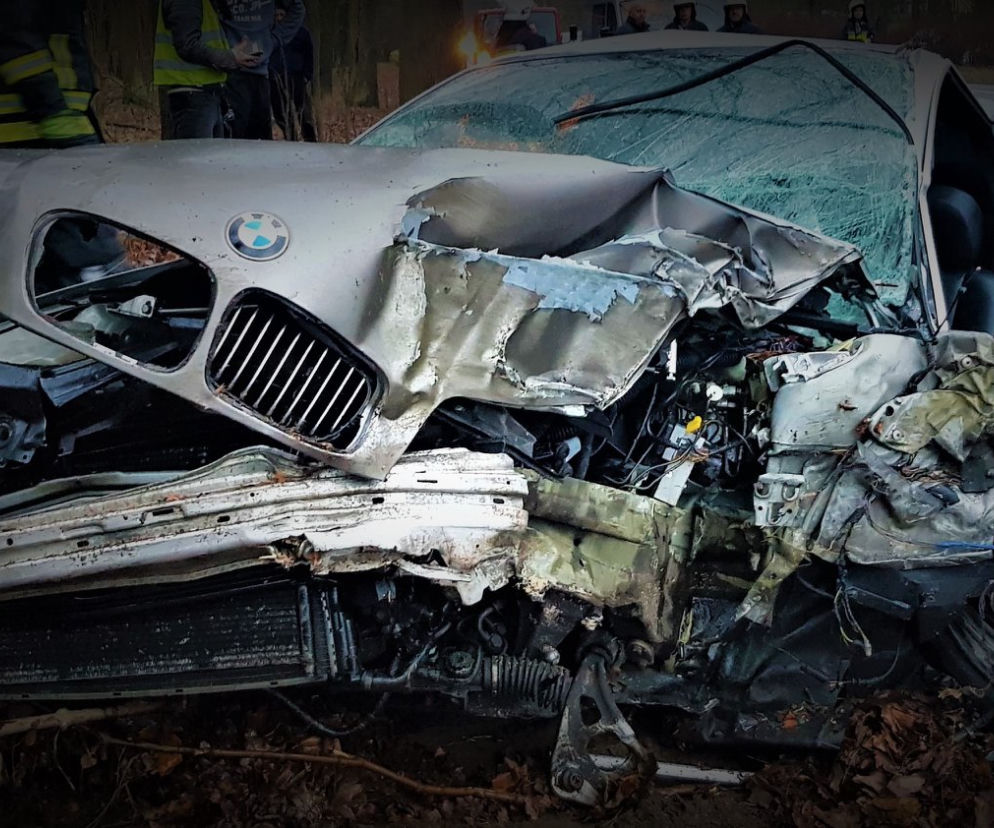 Wypadek w Pędzewie - BMW zmasakrowane!