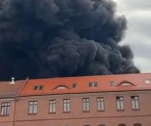 Potężny pożar w centrum Chorzowa. Kłęby dymu widać z sąsiednich miast