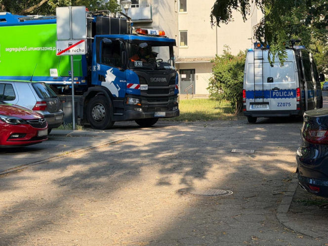 Dramat na Żoliborzu. Śmieciarka potrąciła 90-latka. Senior walczy o życie